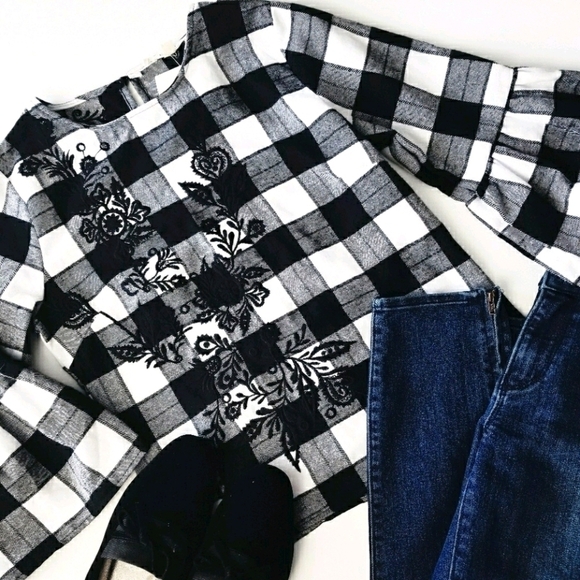 NEW! REBELLION Floral Embroidered Checkered Blouse Top Small. - Picture 1 of 7